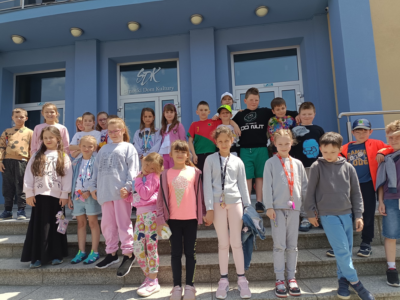 Klasa 2b na spektaklu ,,Bazyliszek” w Sanockim Domu Kultury…