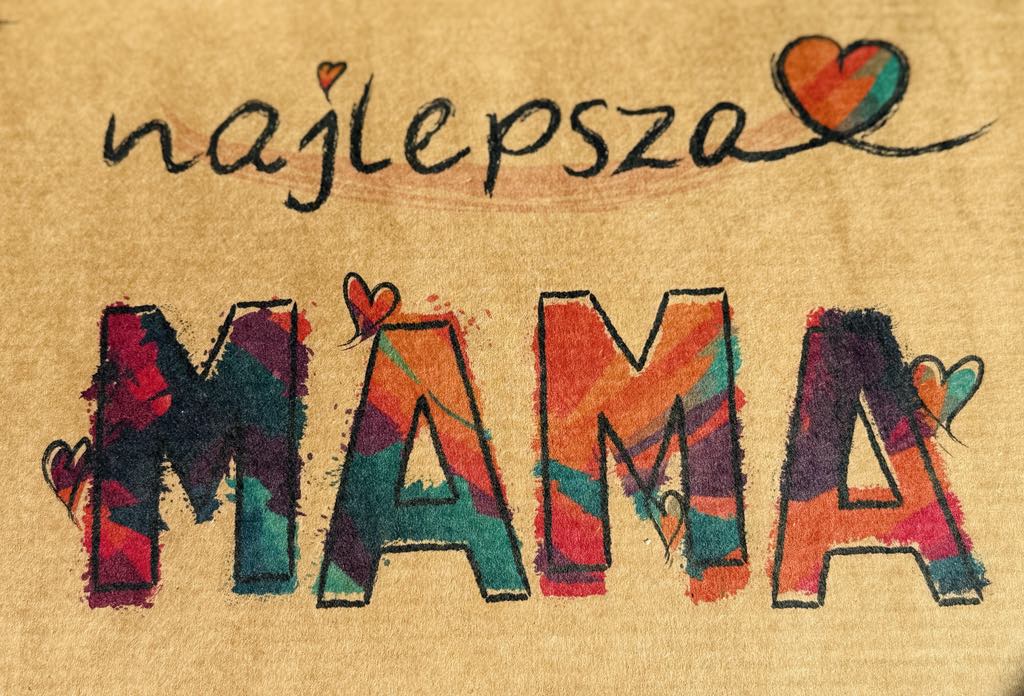 Wyjątkowe prezenty dla MAMY od uczniów z 1a podczas warsztatów w BWA🎨💐