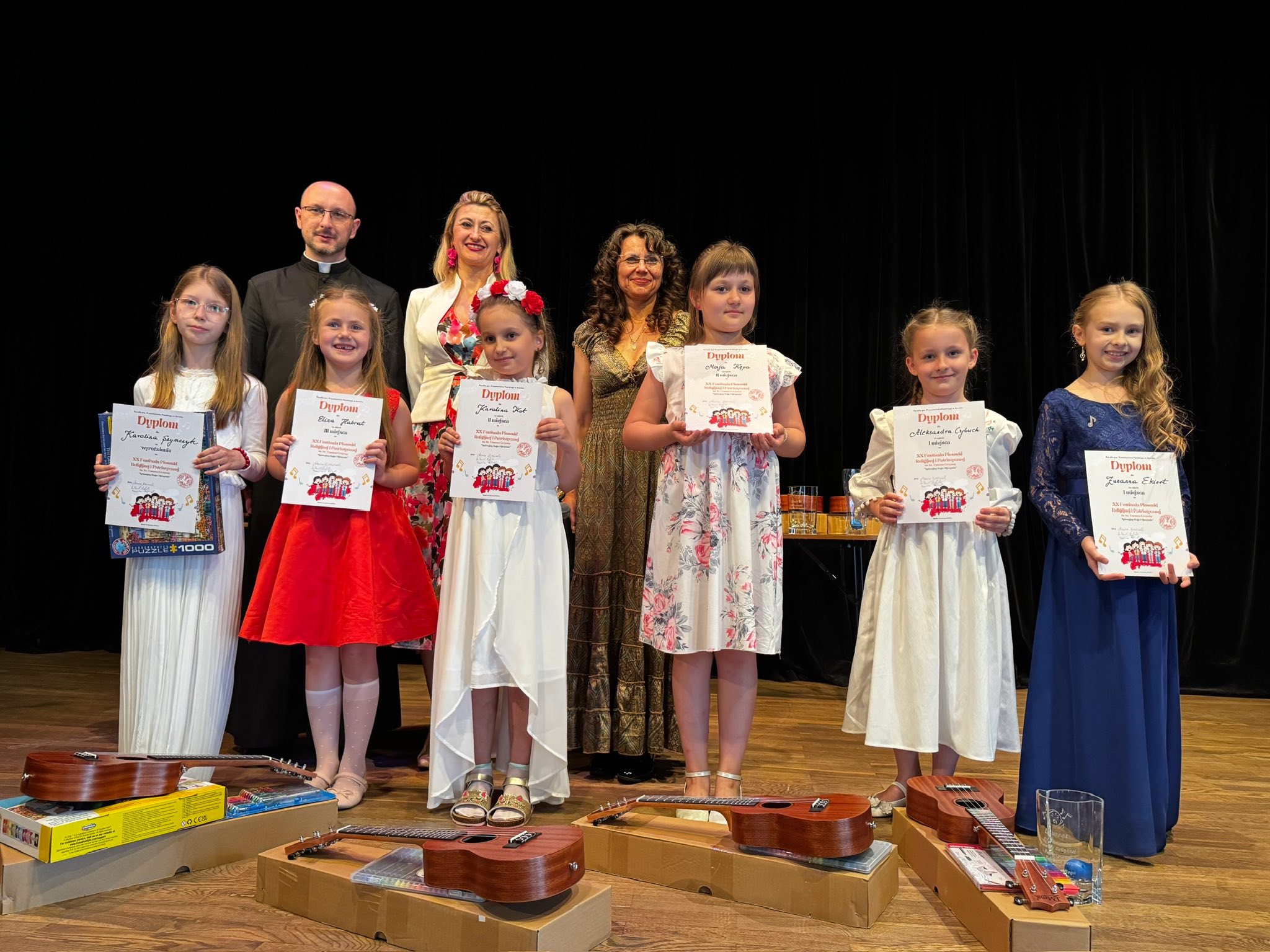 Sukces Karoliny z klasy 4b podczas XX Festiwalu Piosenki Religijnej i Patriotycznej…