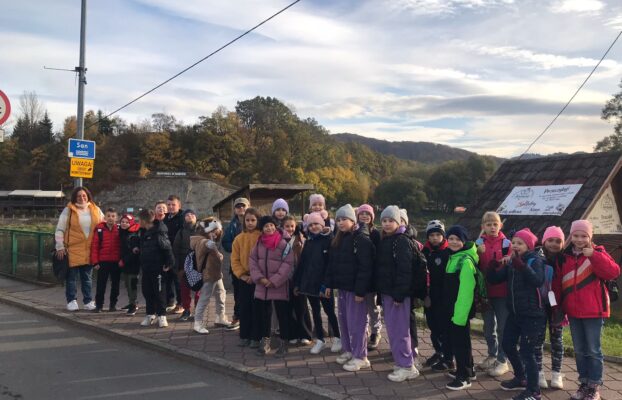 Wycieczka z klimatem! Klasa 3B w sanockim SKANSENIE…