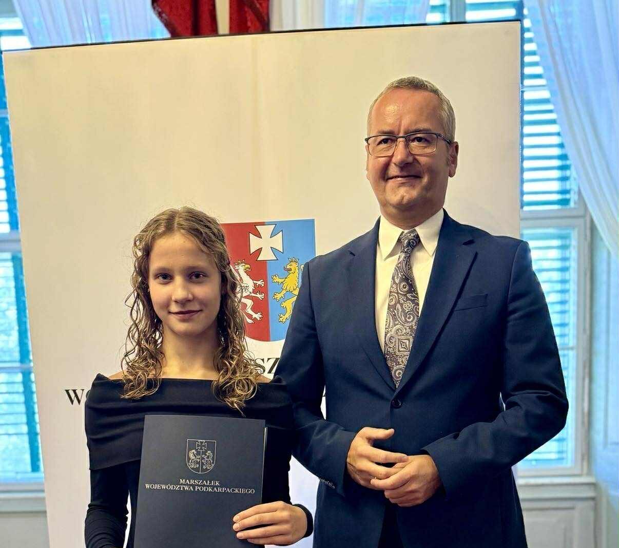 Zuzia Leśniak stypendystką podkarpackiego programu „Nie zagubić talentu 2025”!