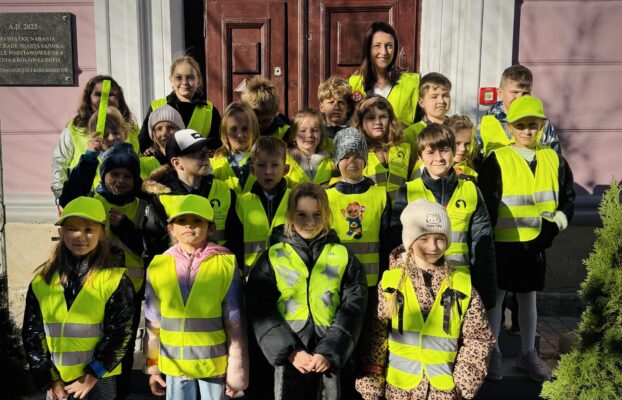 🎥✨ Odblaskowa Szkoła 2025 – przedstawiciele społeczności szkolnej –  klasa 2A w akcji! ✨🎥