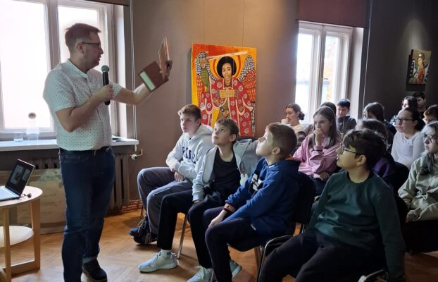 6b i 7b na warsztatach „Jak powstaje książka?”