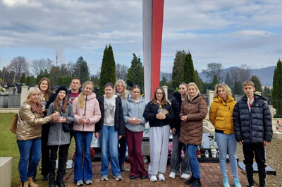 Tuż przed 11 listopada zapaliliśmy ŚWIATEŁKO DLA BOHATERA – pamiętamy…