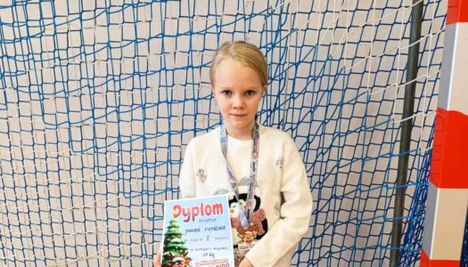 PIERWSZE MIEJSCE na podium dla JAGODY z klasy 2B!