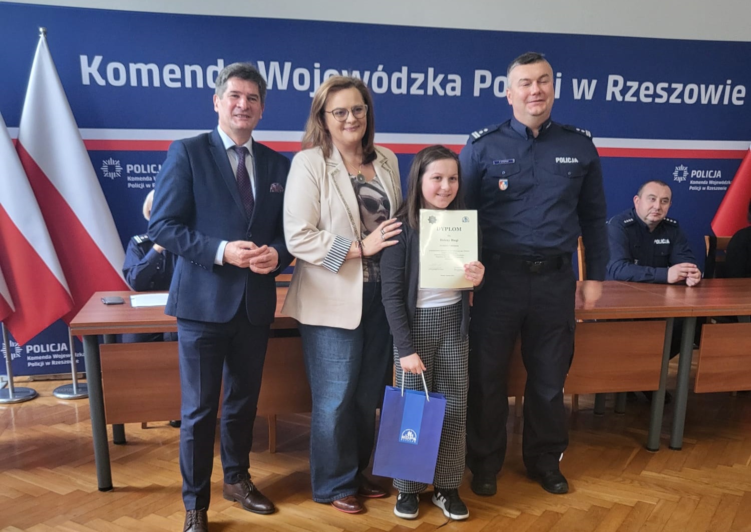 Helena Biega z 4a NAJLEPSZA w Wojewódzkim Konkursie „BEZPIECZNE WAKACJE 2025”