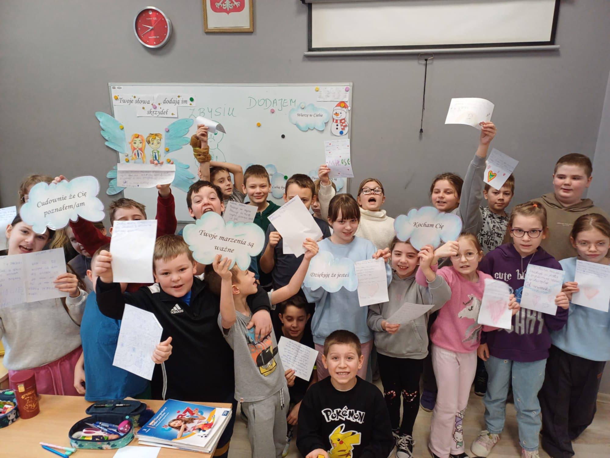 „Twoje słowa dodają skrzydeł” – zajęcia motywujące-wspierające w 3A