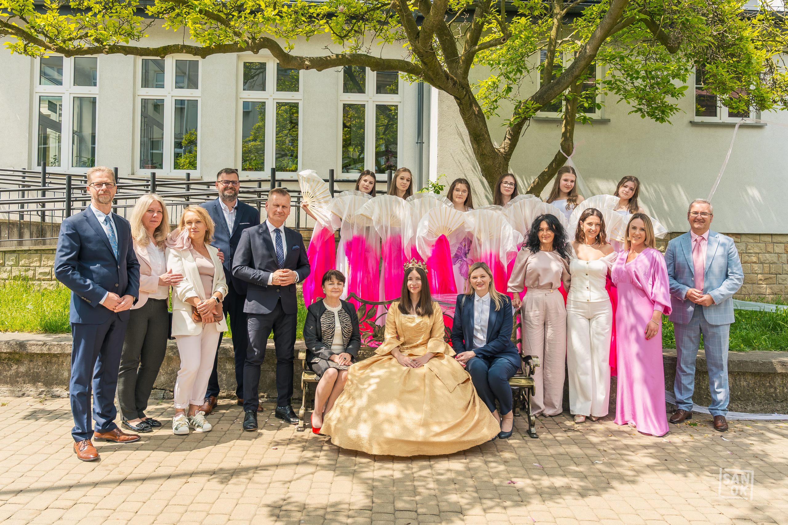 POD SKRZYDŁAMI DWÓCH ZOFII – w blasku królewskiego majestatu, w cieniu rozłożystej magnolii…