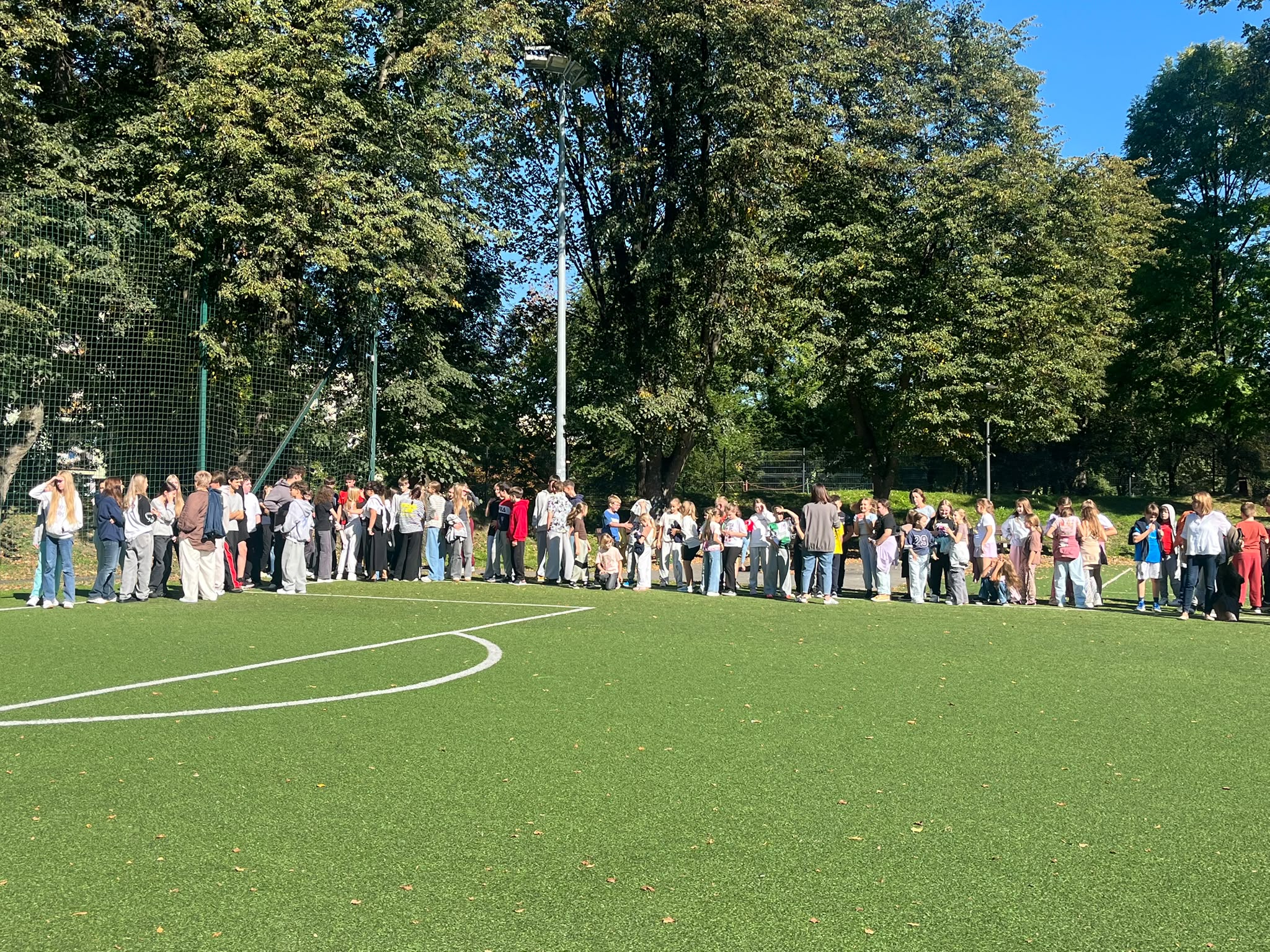 Próbna ewakuacja przeciwpożarowa w SP8 w Sanoku…