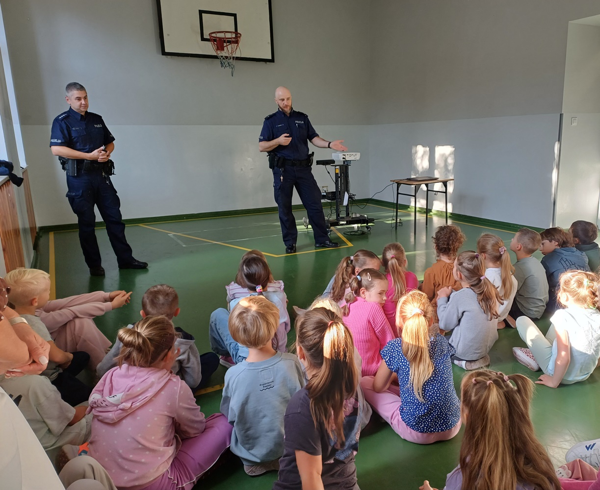 Spotkanie klas pierwszych z Policjantami…